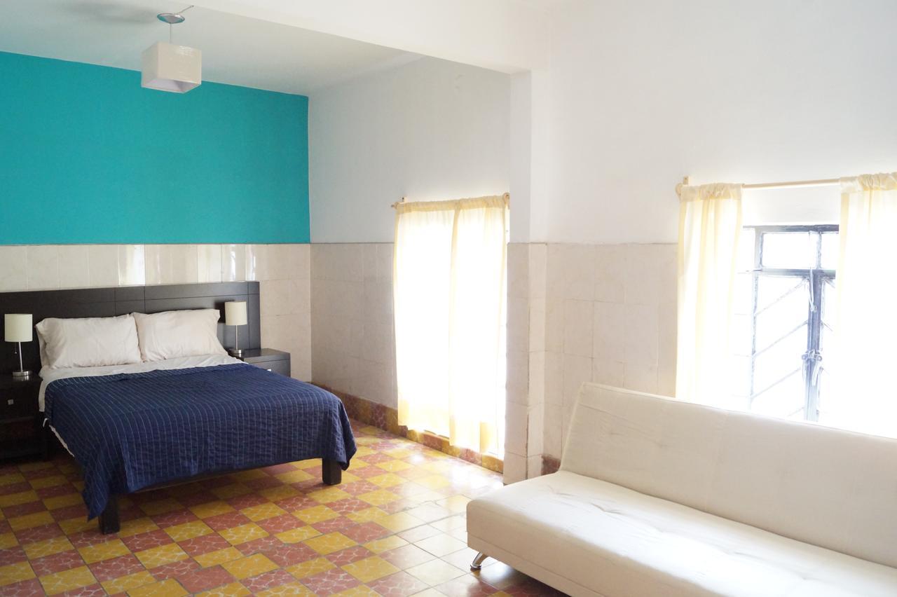 Casa De Los Soles B&B Hostal Tlaquepaque Luaran gambar