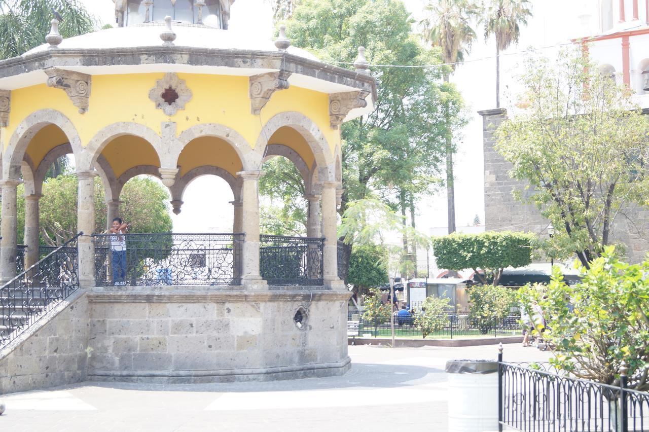 Casa De Los Soles B&B Hostal Tlaquepaque Luaran gambar