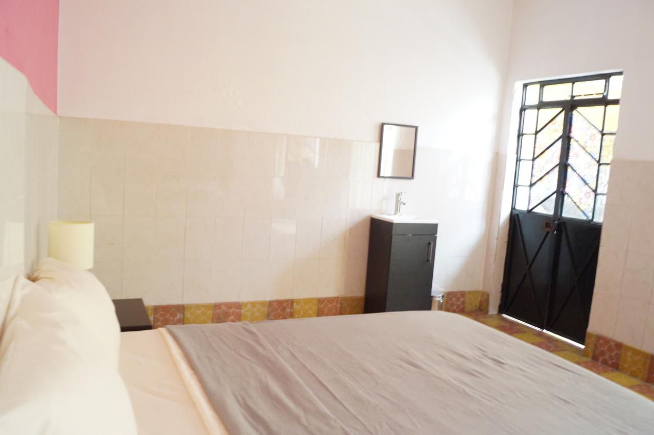 Casa De Los Soles B&B Hostal Tlaquepaque Luaran gambar